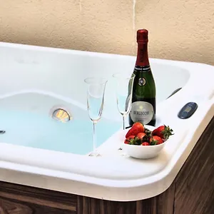 https://relax-damare.sicilyhotelsitaly.net