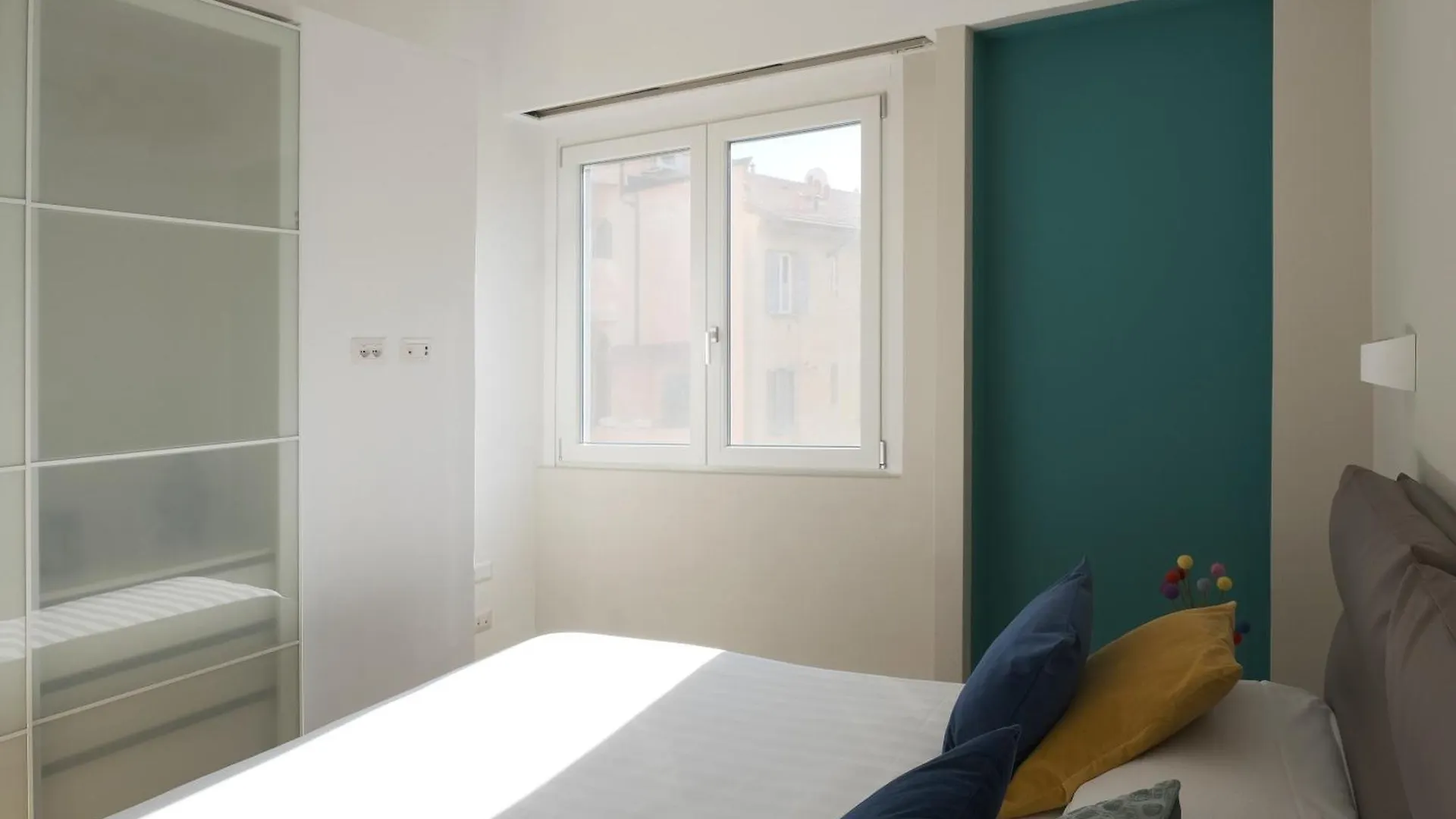 Comecasa Charming Apartment Porta Romana Milan 0*,